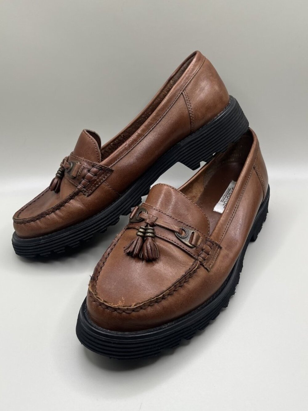 VTG Studio Brown Leather Tassel Loafers Chunky Lug Sole Preppy Academia Size 10